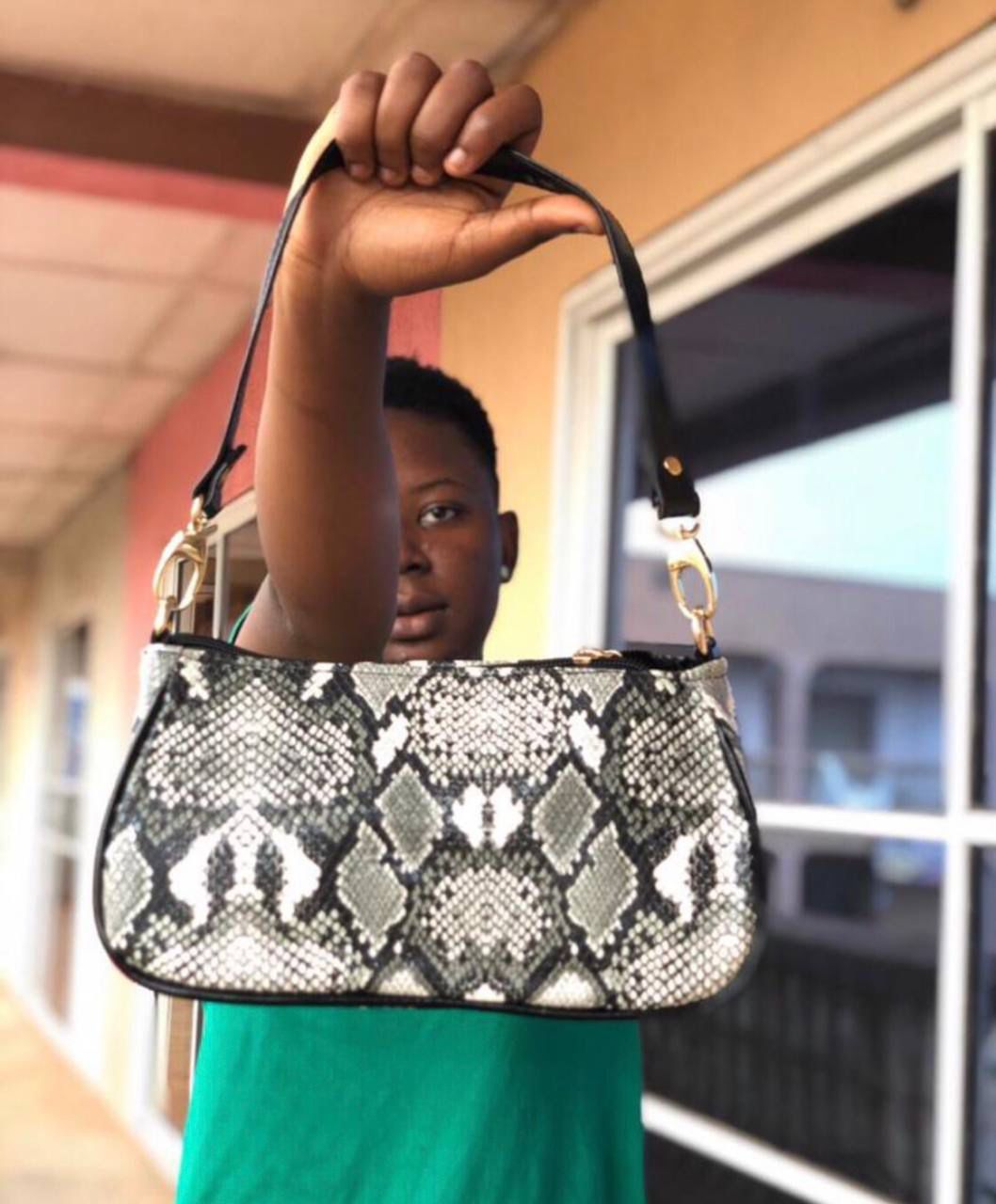 Leather shoulder bag